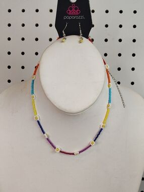 paparazzi Multicolor Beaded Daisy Necklace